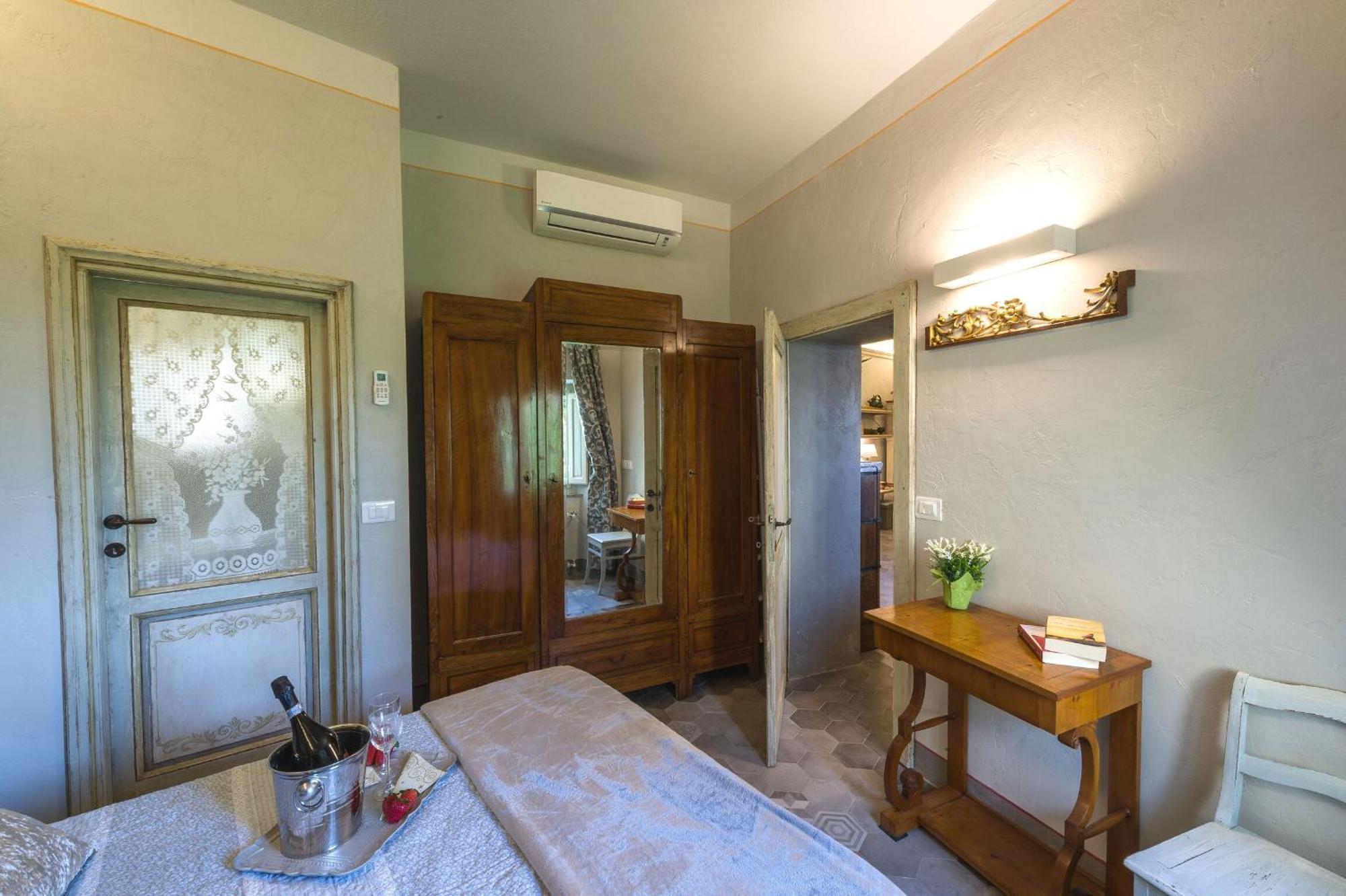 Casa San Michelangelo Apartment กอร์โตนา ภายนอก รูปภาพ