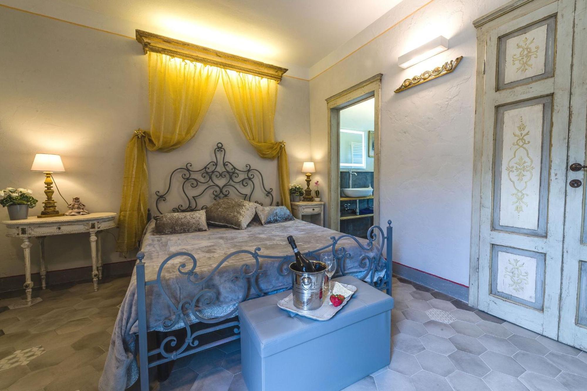 Casa San Michelangelo Apartment กอร์โตนา ภายนอก รูปภาพ